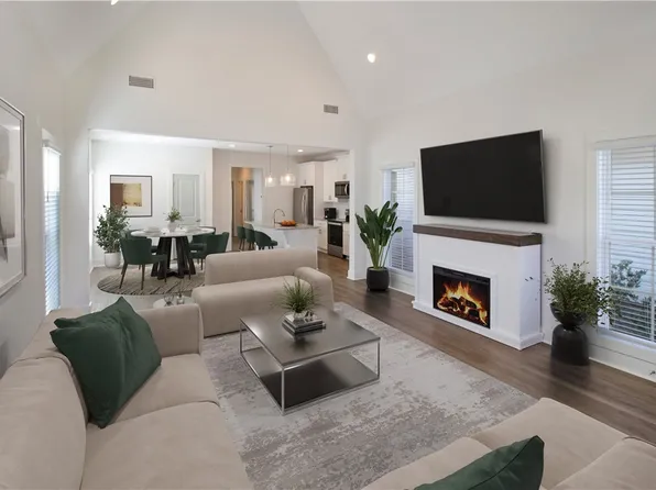 1049 Burrow Cir, Opelika, AL 36801