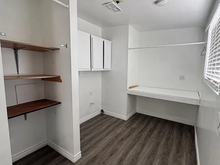 301 Panamint Ave — Photo 11