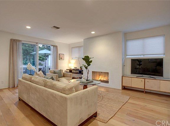 4th image of 2906 Pine Ave