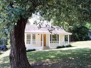 918 New St, White Bluff, TN 37187