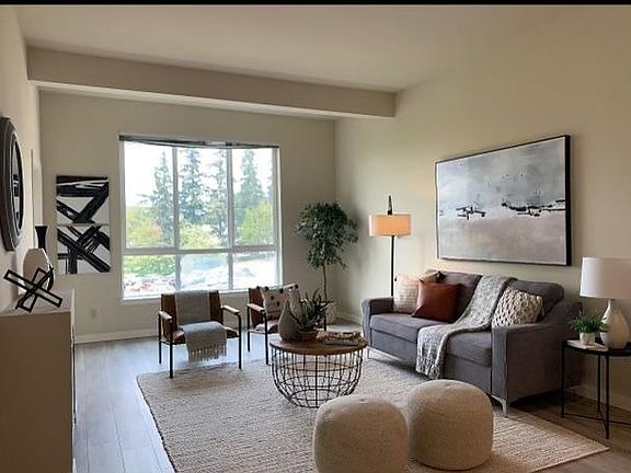 3rd image of 2222 152nd Ave NE APT 305
