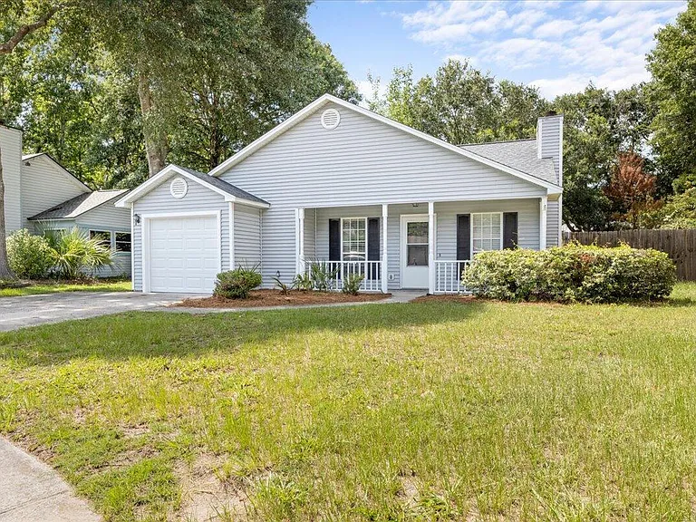 1351 Cadence Dr — Photo 2