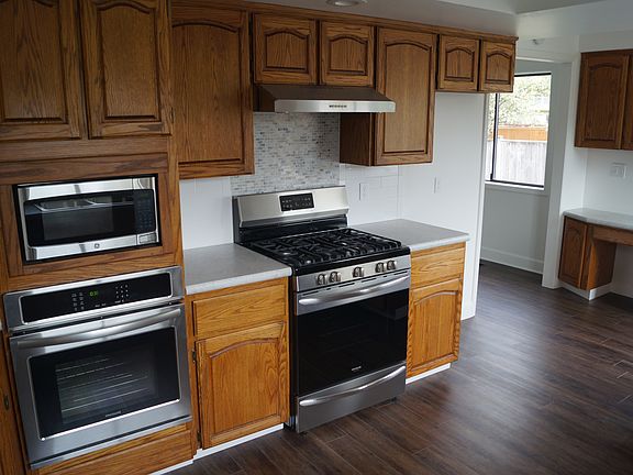 5th image of 14806 NW 5th Pl