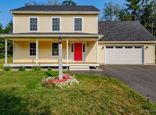 71 Forest Glen Ln, Topsham, ME 04086