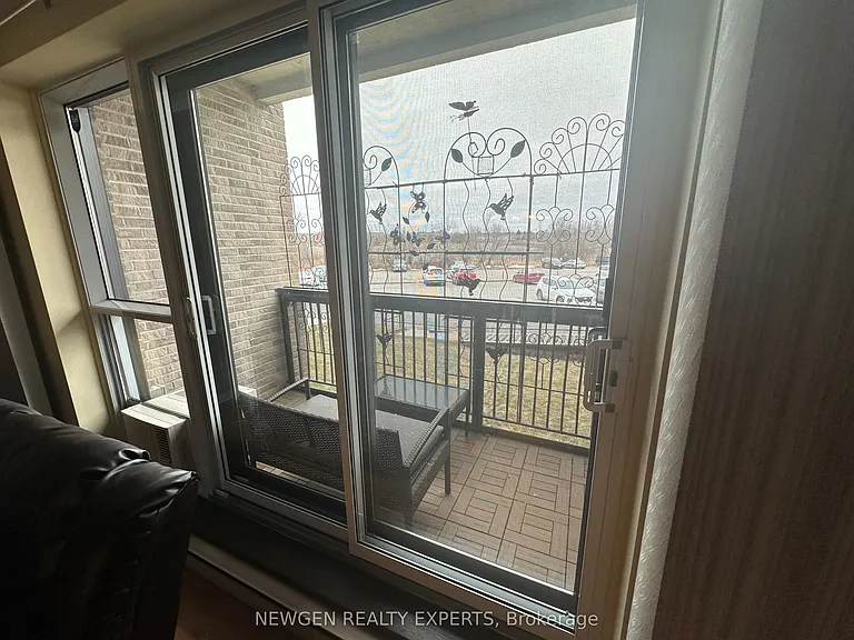 334 Queen Mary Rd #112 — Photo 17
