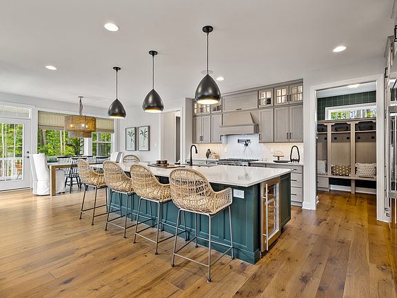 7th image of this home
