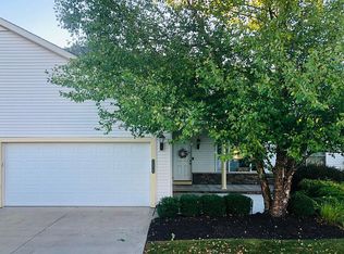 5685 Emerald Ridge Pkwy APT B, Solon, OH 44139
