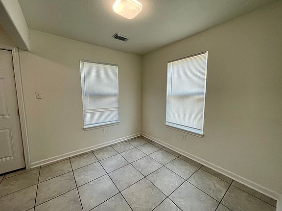 5th image of 780-782 E Irby St