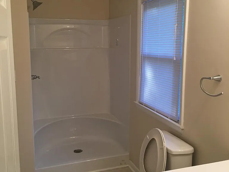 1416 Arlington Dr — Photo 5
