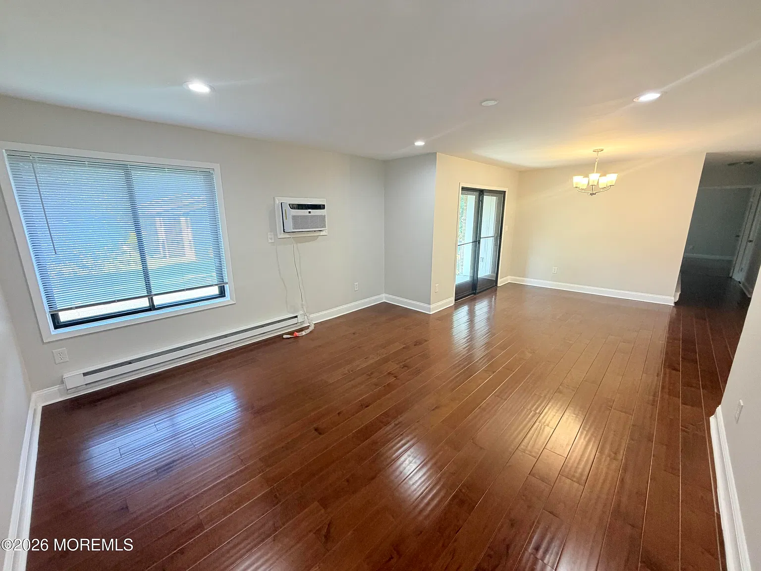 2 bed, 1130 sqft, $2,200 — Photo 2