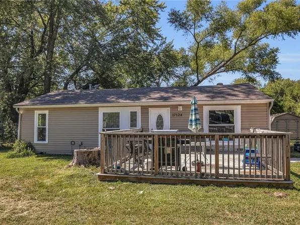 17124 Monte Verde Dr, Belton, MO 64012