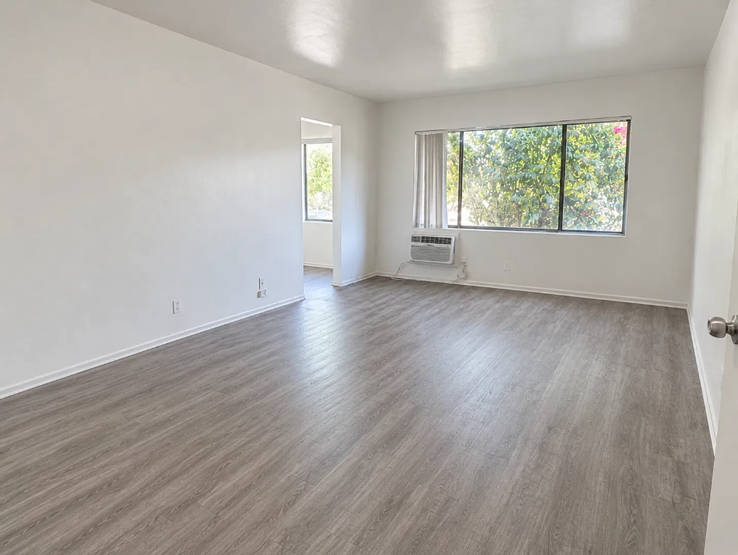 1001 N Gardner — Photo 4