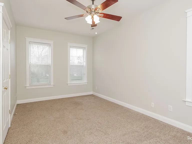 16125 Kelly Park Cir — Photo 9
