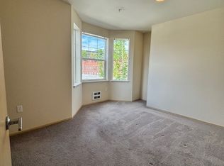 1409 Queen Anne Ave N #504, Seattle, WA 98109