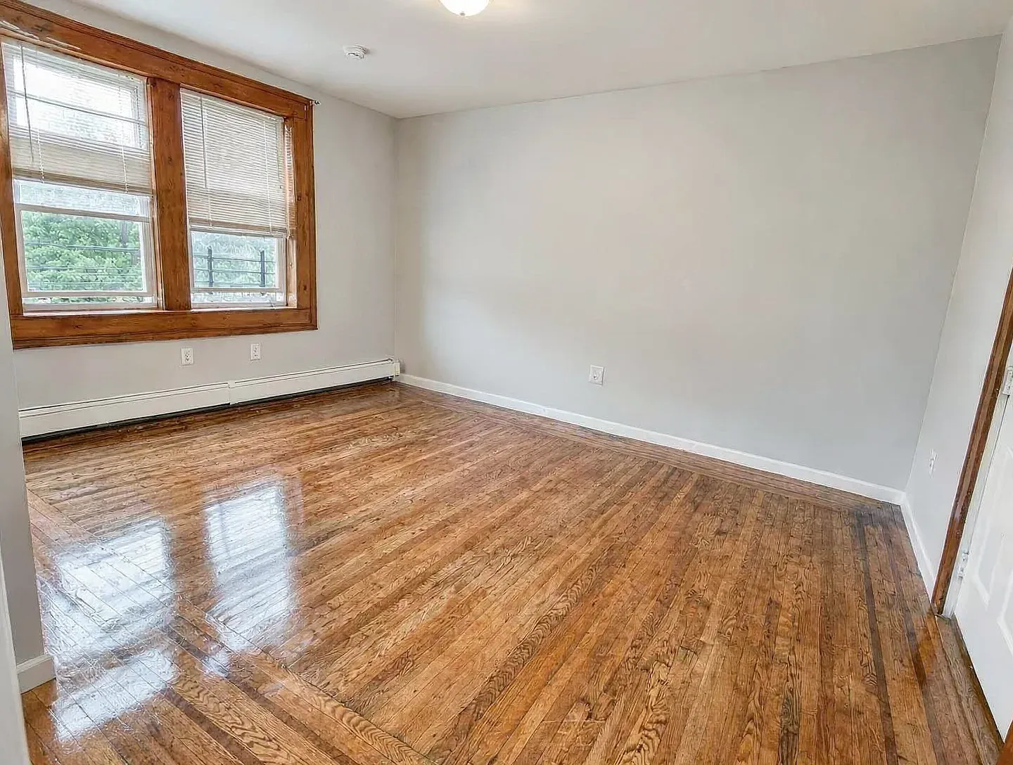 658 Sandrord Ave, Newark — Photo 4