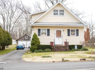 64 Pearl St, Bridgewater, NJ 08807