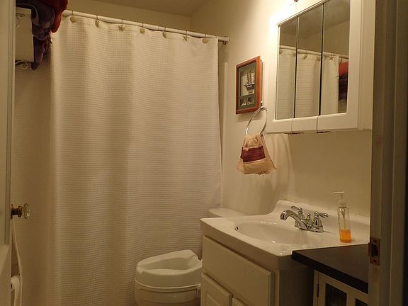 5th image of 3 N Belmont Cir