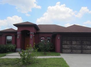 215 Royal Oaks St, Laredo, TX 78043
