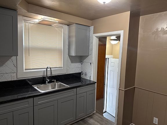 3rd image of 18241 Kentfield St