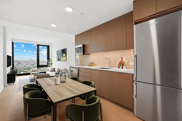 18 Sixth Avenue #3714