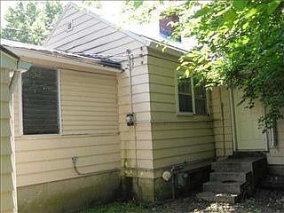 3rd image of 4001 Irwin Ave