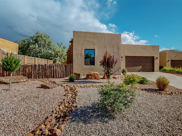 422 Calle Bonita, Santa Fe, NM 87505