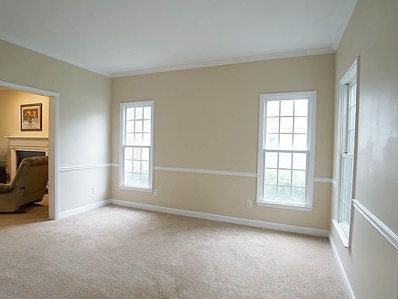 5th image of 310 Kingswood Dr