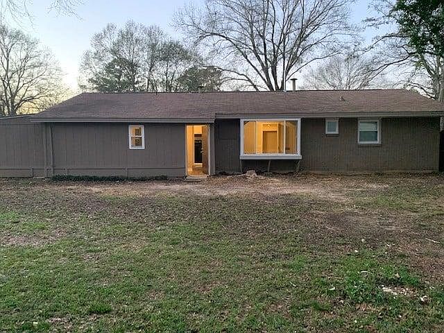 2nd image of 3800 Bienville Rd