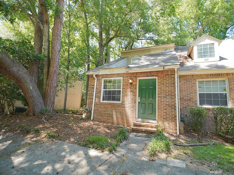 1st image of 2335 Parrot Ln