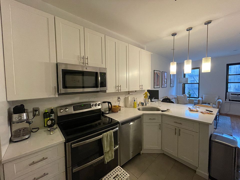 1st image of 52 Carmine St APT 11