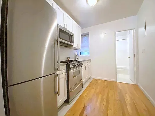 Rented by Manhattan Spaces | media 11