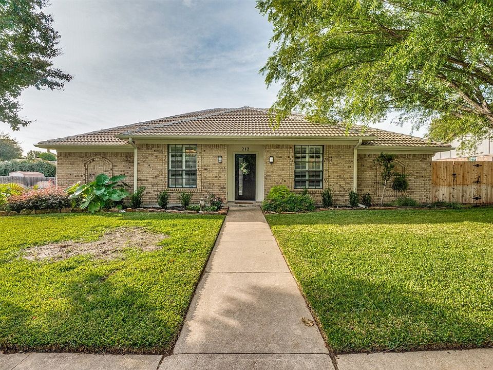 1st image of 212 Stanford Dr