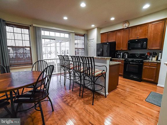 5th image of 44272 Beaver Creek Dr