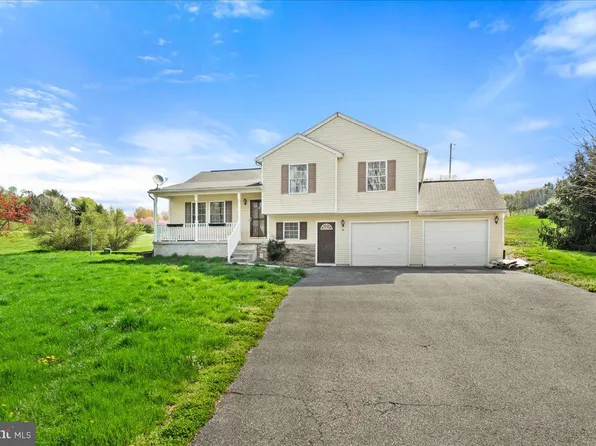 15 P & Q Rd, Biglerville, PA 17307