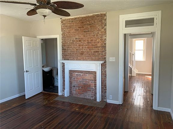 4th image of 45 Kingston St