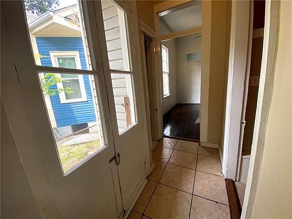 5th image of 2222 Columbus St