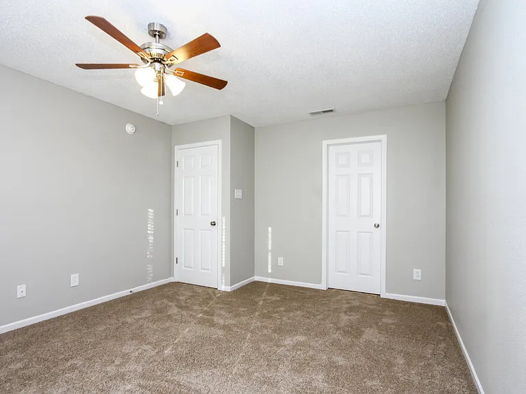 14384 Black Farm Dr — Photo 10