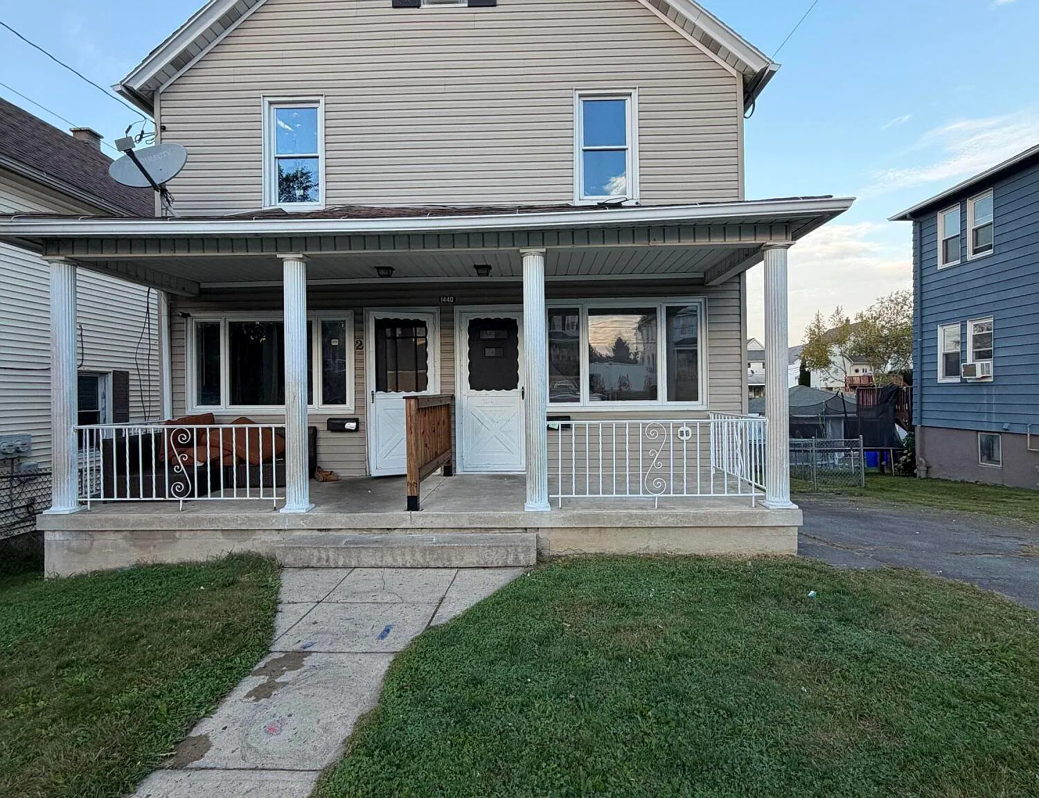 3 bed, 2.0 bath, 1064 sqft, $1,500 — Photo 1