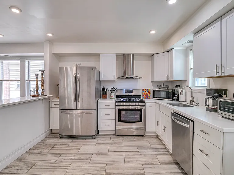 14 N Vassar Sq — Photo 13