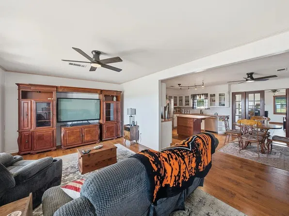 12985 County Road 4331, Larue, TX 75770