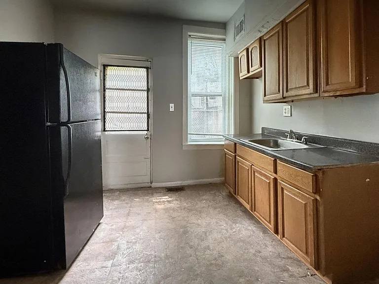 5122 Folsom St — Photo 10