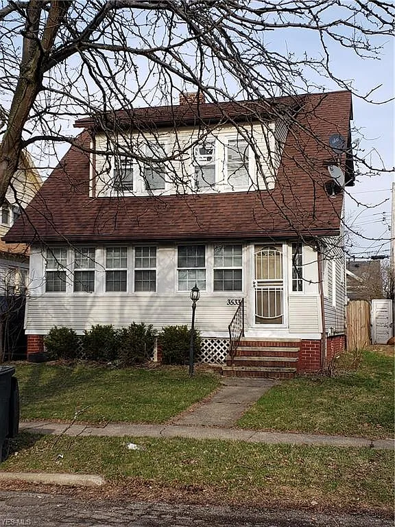 3533 W 120th St photo 1