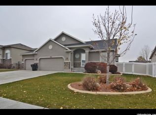 1499 N 2400 W, Clinton, UT 84015