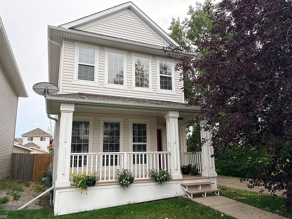 136 Bothwell Pl