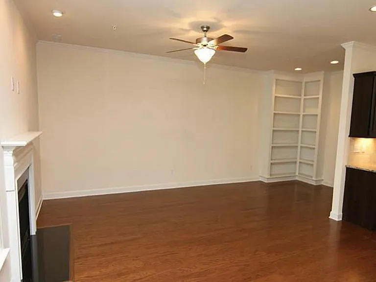 318 Rose Walk Ln — Photo 9