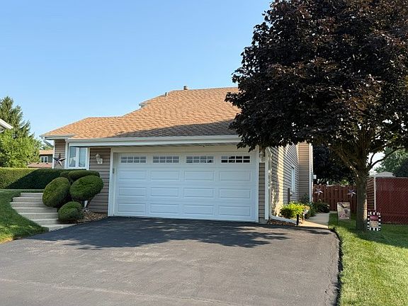 5th image of 42 Abbeywood Dr