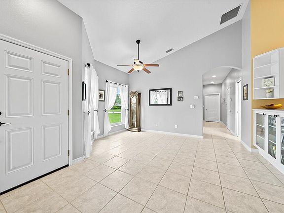 5th image of 2770 Camberly Cir