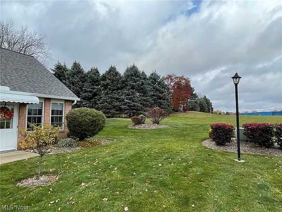 2nd image of 12783 Forsythia Ln NW