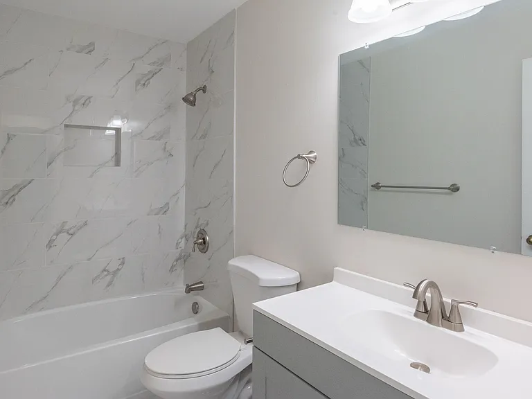 308 Park Ave — Photo 23