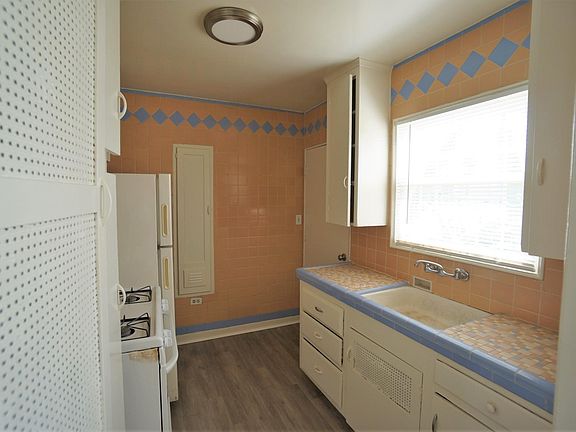 3rd image of 1039 S 31st St